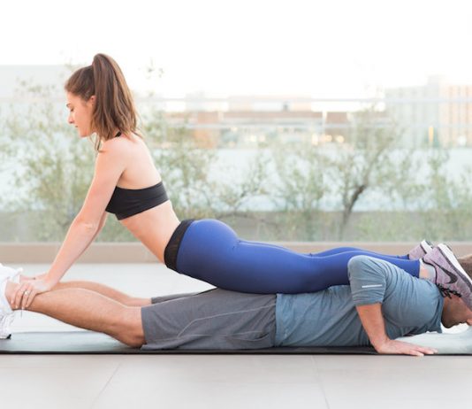 5 bài tập dành cho các cặp đôi để cùng có thân hình đẹp